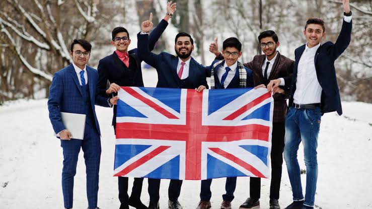 Part-Time Job Opportunities for International Students in the United Kingdom: A Comprehensive Guide with Visa Process and Job Websites